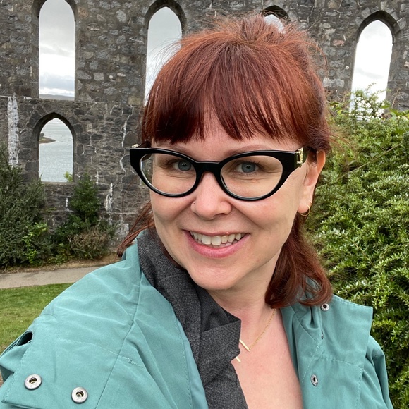 Meet your Posher, Heidi - Picture 4 of 5